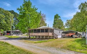 Cozy Hardin Retreat With Lake Kentucky View!